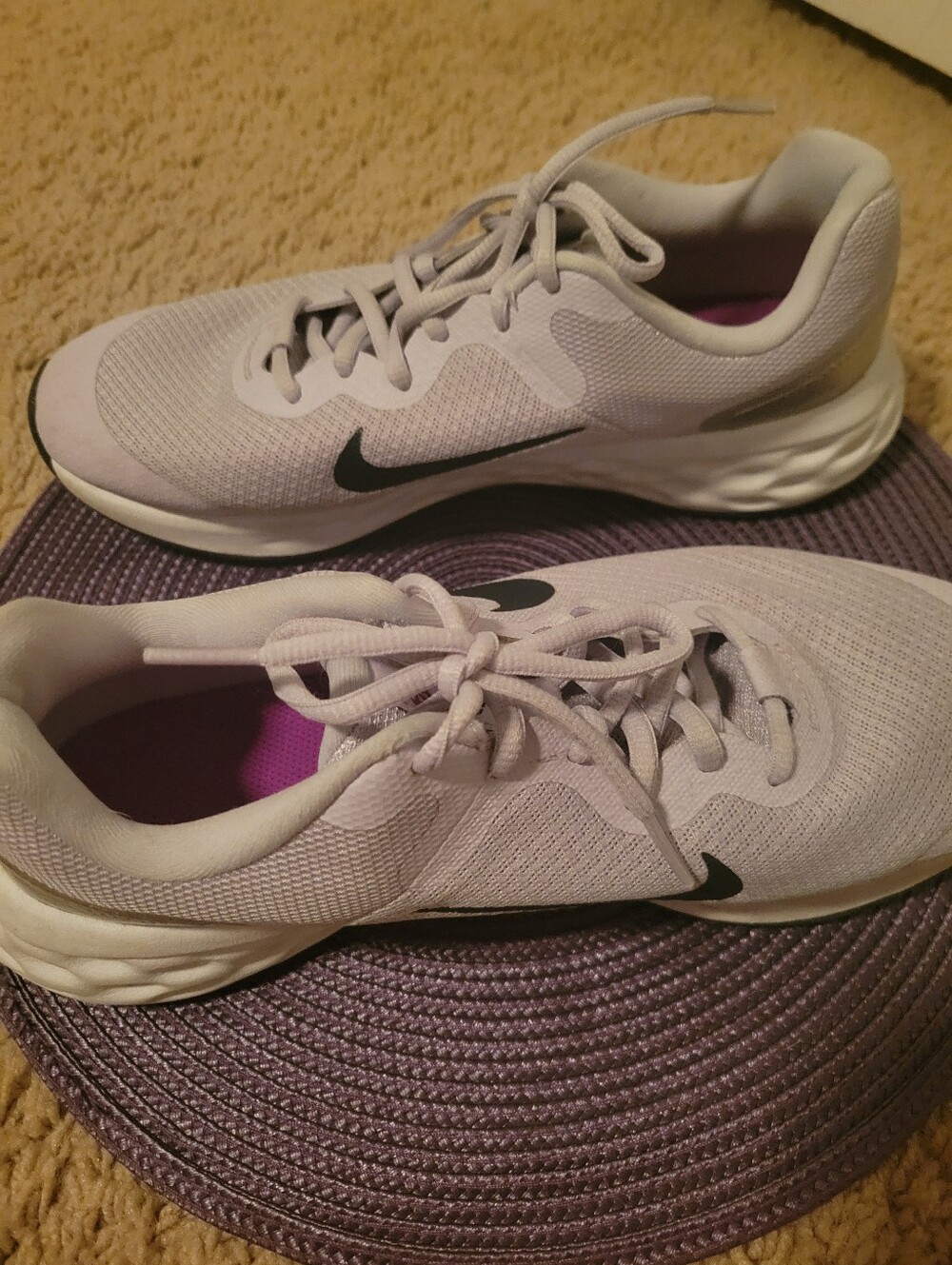 Nike Size 7 GIRL YOUTH.